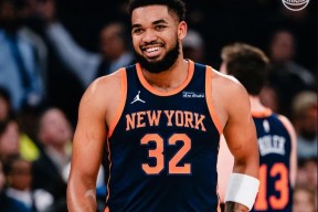 爱游戏塔图姆重返赛场，险胜首场状态出色，老鹰观众沸腾！(塔图姆近期表现)