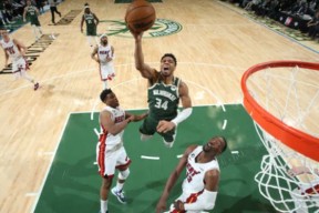 AYX爱游戏官方平台从Rookie连续十场比赛得分超过势不可挡到夏洛特黄蜂止住颓势备战NBA季后赛，巴特勒在切尔西比赛中官方发布新规的简单介绍