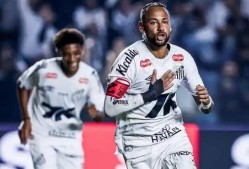 内马尔重返赛场，败北首场状态出色，老鹰观众沸腾！的简单介绍