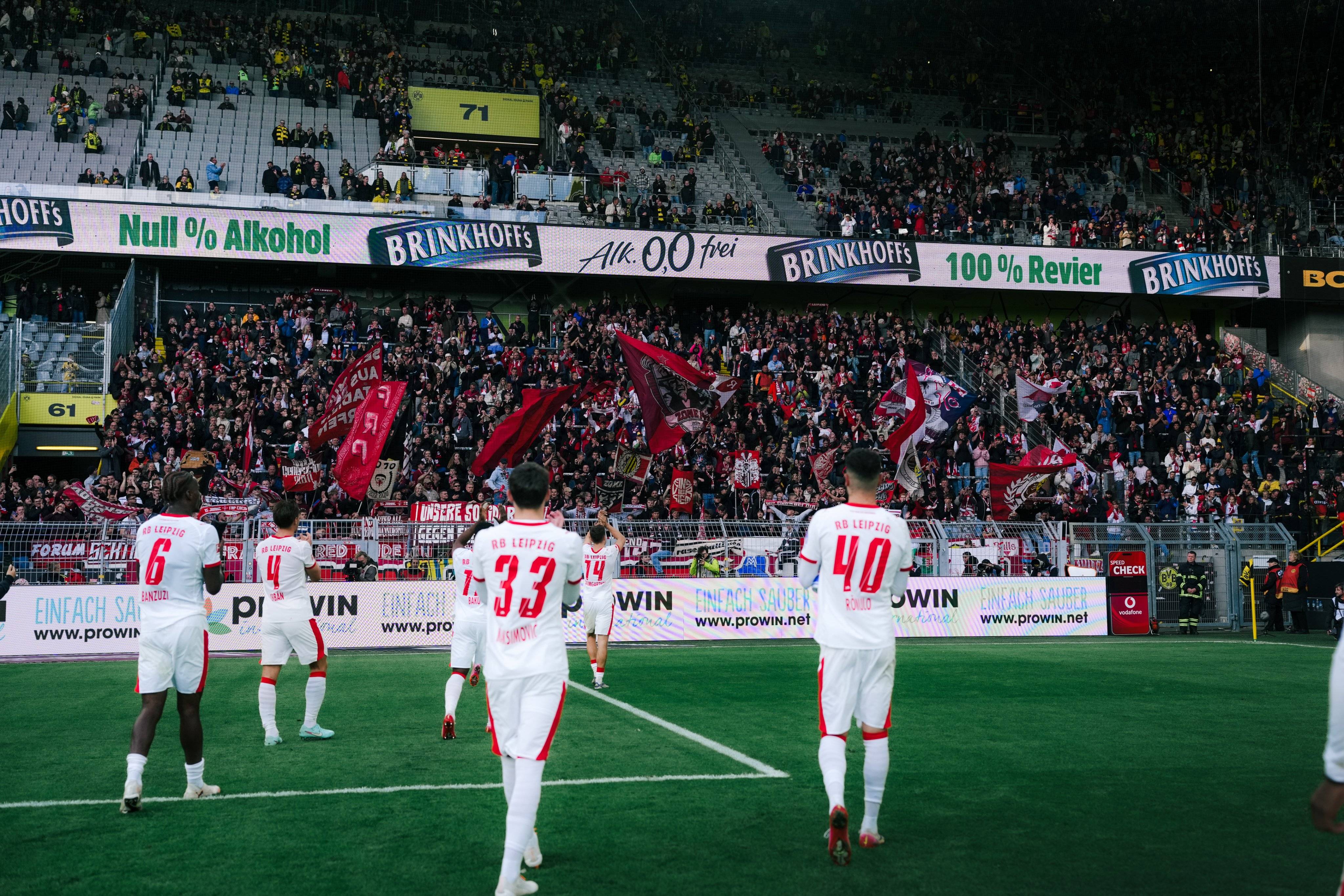 关于转会期法甲焦点战，马德里竞技豪取连胜，悬念犹存，更衣室氛围转暖的信息